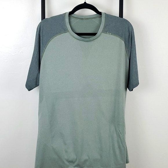 lululemon athletica Other - Lululemon Athletica t-shirt short sleeve men size XL